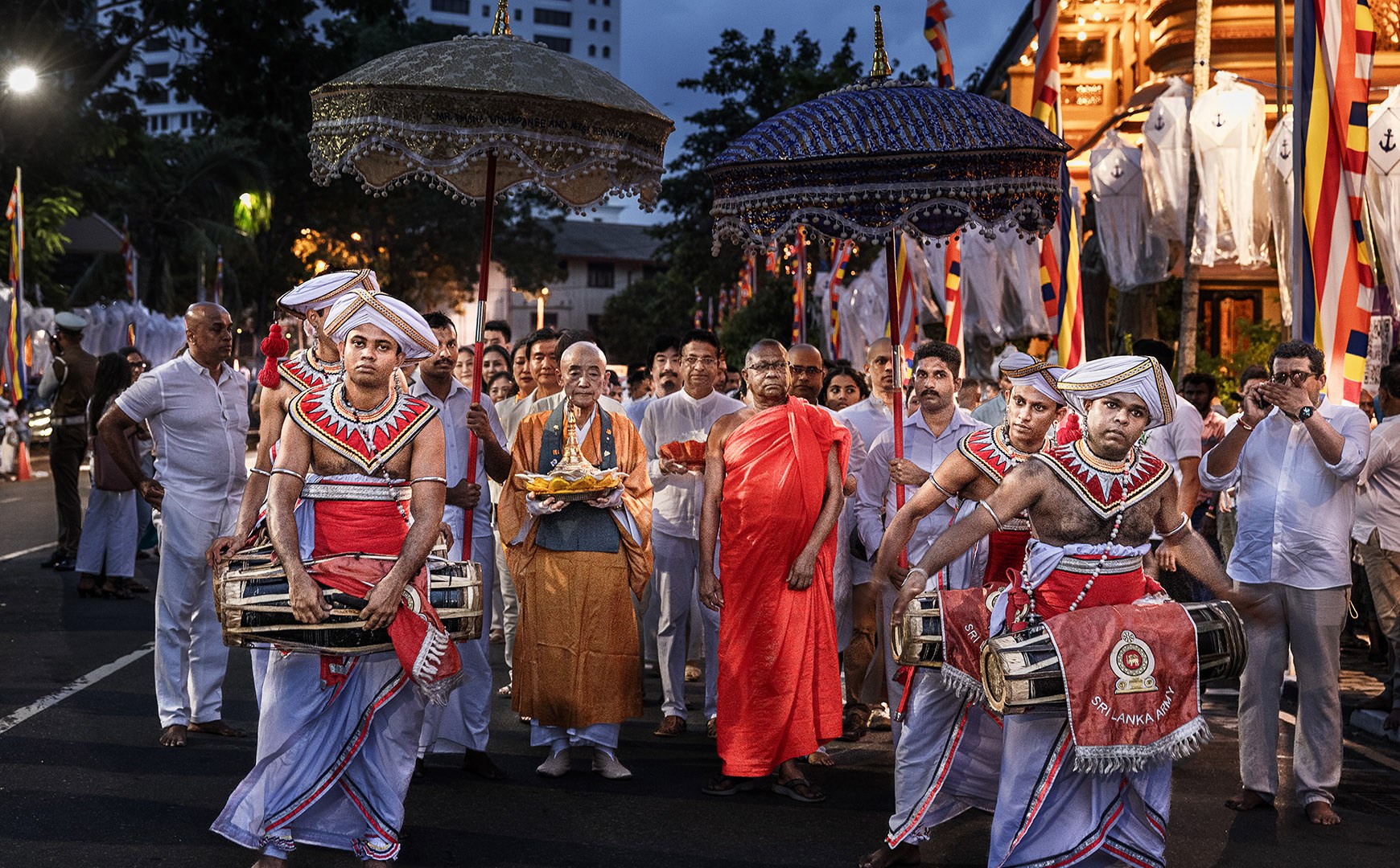 曹爱华《Night Of Blessings》人文组APU金牌.jpg
